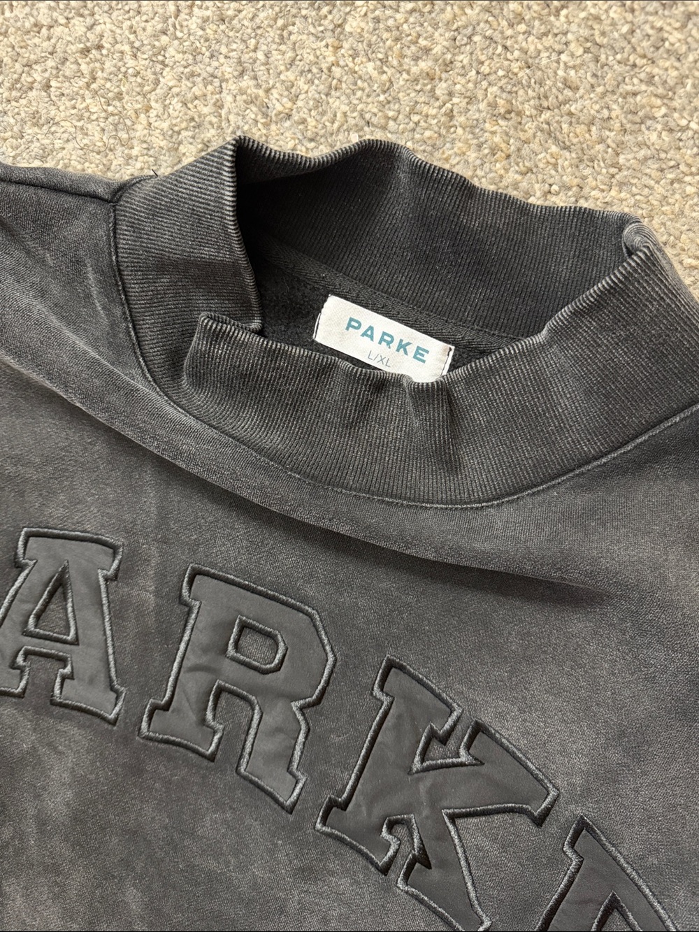 Parke mockneck acid wash black - Picture 2 of 4